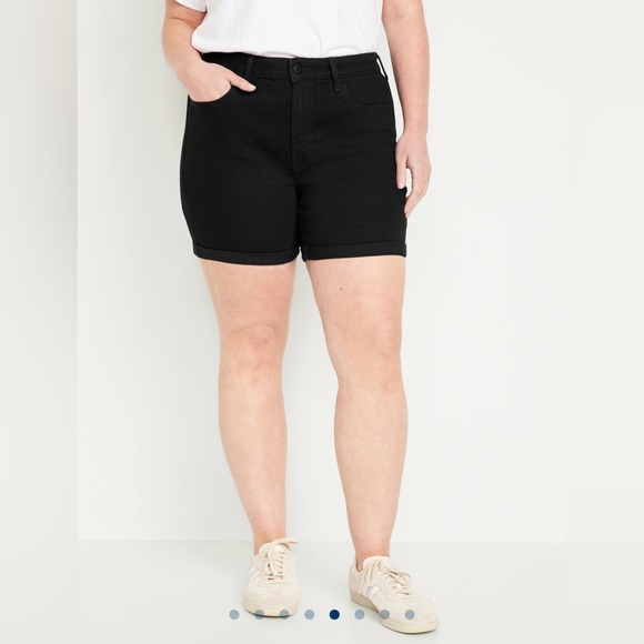 Old Navy Pants - 🆕 Old Navy Women’s High-Waisted Wow Jean Shorts -- 5-inch inseam